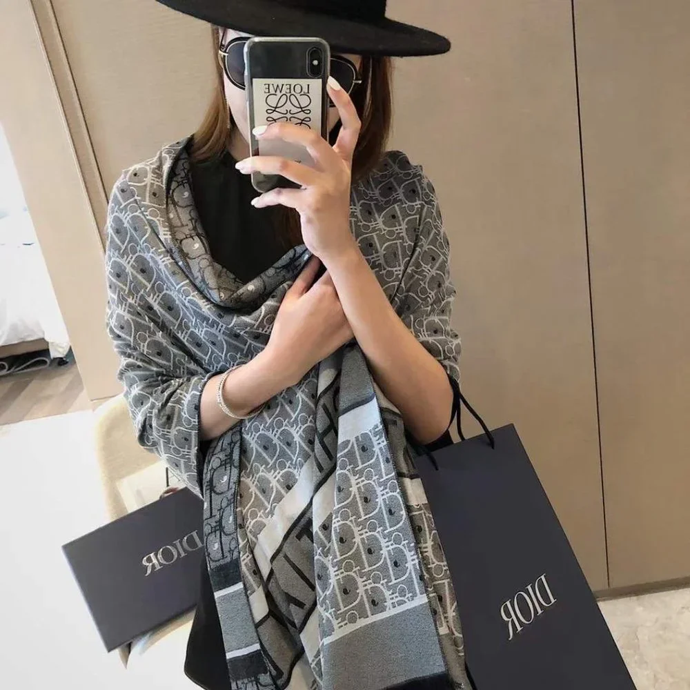💎✨AUTHENTIC✨💎Dior scarf